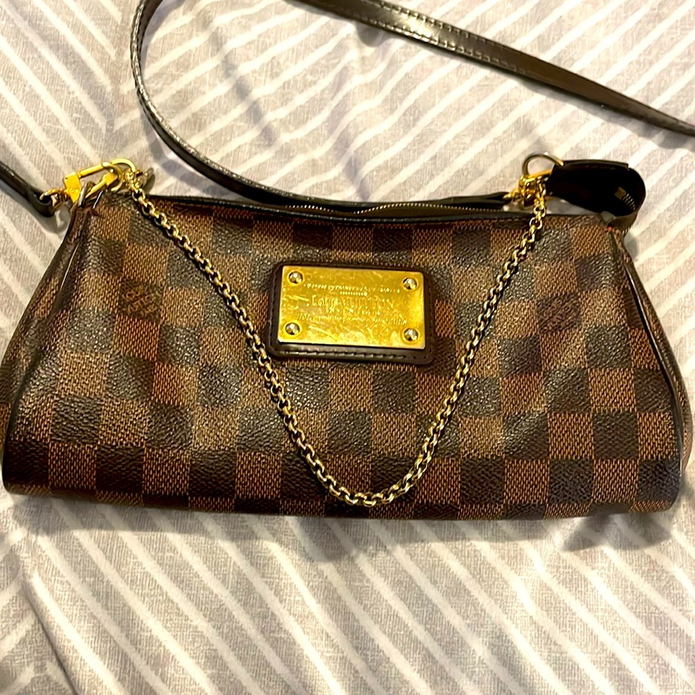Louis Vuitton Crossbody bag